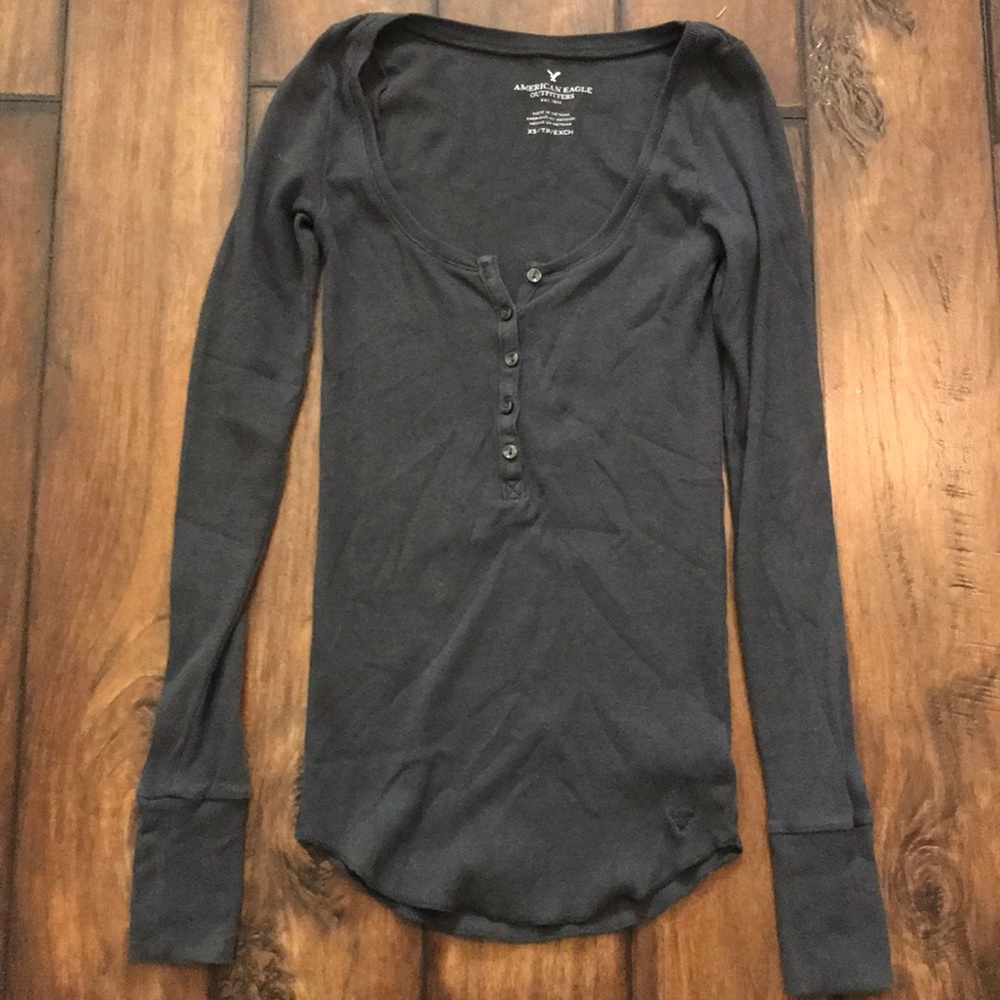 Like new button long sleeved top